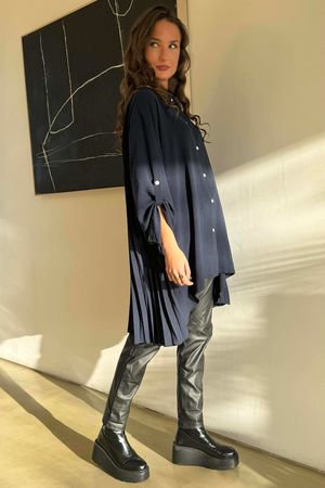 Suki Pleat Back Blouse Navy /12=